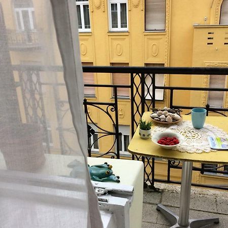 Rákóczi Central Apartment Budapeste Exterior foto
